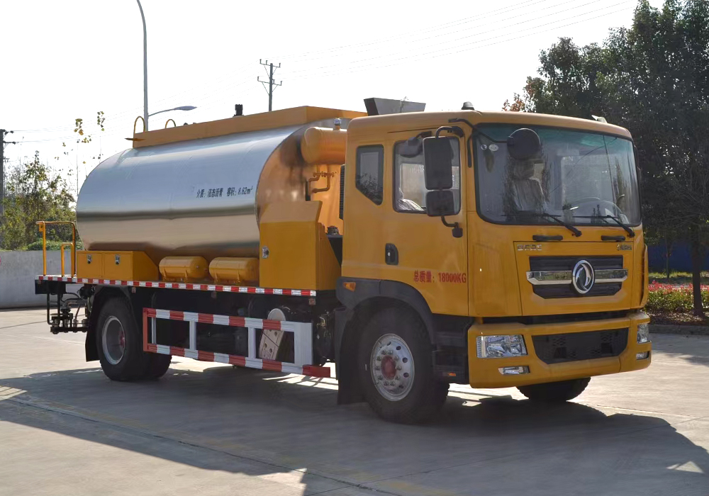 12噸東風(fēng)多利卡(全功率)智能瀝青灑布車(chē)